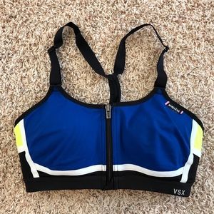 VS Wireless Zip Up Sports Bra 32D